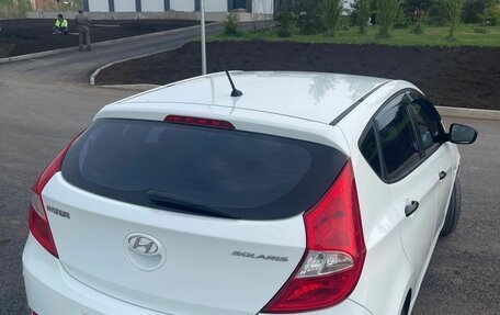 Hyundai Solaris II рестайлинг, 2015 год, 1 060 000 рублей, 5 фотография