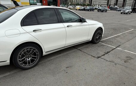 Mercedes-Benz E-Класс, 2018 год, 4 200 000 рублей, 7 фотография