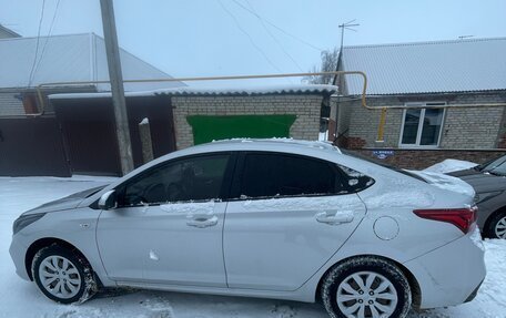 Hyundai Solaris II рестайлинг, 2019 год, 1 550 000 рублей, 3 фотография