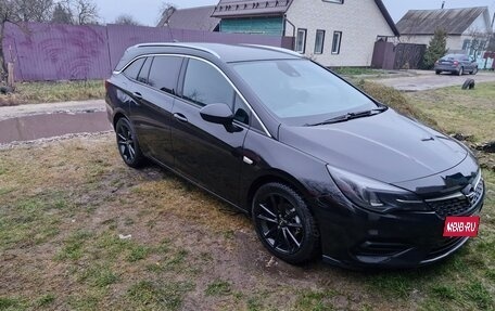 Opel Astra K, 2020 год, 1 500 000 рублей, 4 фотография