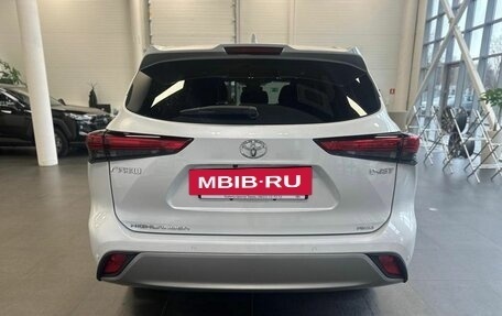 Toyota Highlander, 2026 год, 6 100 000 рублей, 6 фотография