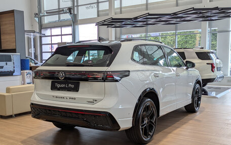 Volkswagen Tiguan, 2025 год, 5 490 000 рублей, 5 фотография