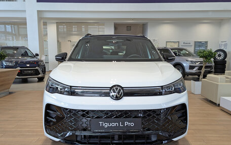 Volkswagen Tiguan, 2025 год, 5 490 000 рублей, 2 фотография