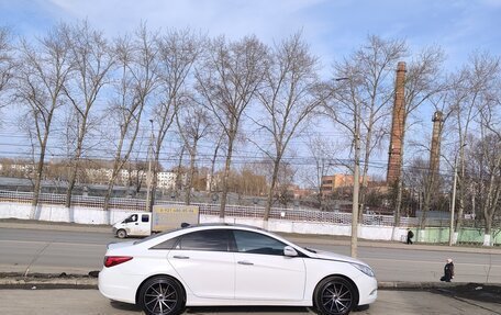 Hyundai Sonata VI, 2011 год, 1 130 000 рублей, 2 фотография