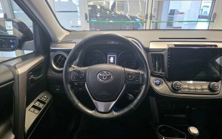 Toyota RAV4, 2018 год, 2 661 008 рублей, 12 фотография
