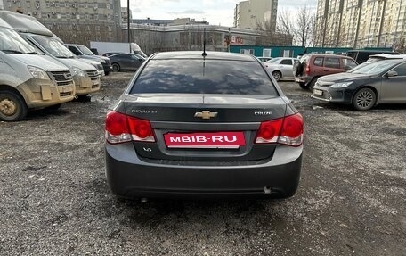 Chevrolet Cruze II, 2010 год, 390 000 рублей, 5 фотография