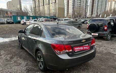 Chevrolet Cruze II, 2010 год, 390 000 рублей, 6 фотография