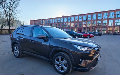 Toyota RAV4, 2020 год, 3 840 000 рублей, 8 фотография