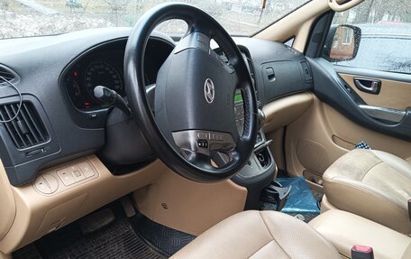 Hyundai Grand Starex Grand Starex I рестайлинг 2, 2011 год, 1 400 000 рублей, 3 фотография