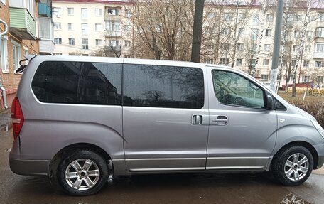 Hyundai Grand Starex Grand Starex I рестайлинг 2, 2011 год, 1 400 000 рублей, 5 фотография