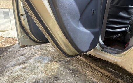 Toyota Yaris I рестайлинг, 2002 год, 340 000 рублей, 3 фотография