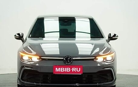 Volkswagen Golf VIII, 2022 год, 1 950 000 рублей, 3 фотография