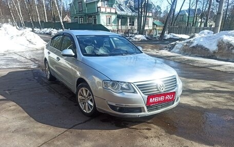Volkswagen Passat B6, 2006 год, 599 000 рублей, 3 фотография