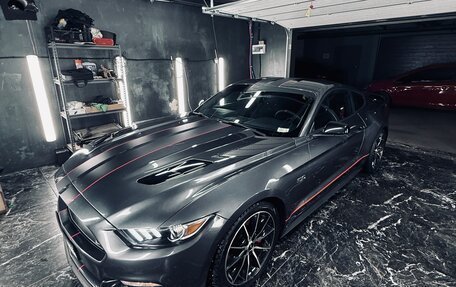 Ford Mustang VI рестайлинг, 2015 год, 3 900 000 рублей, 5 фотография