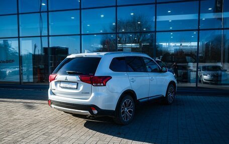 Mitsubishi Outlander III рестайлинг 3, 2018 год, 2 000 000 рублей, 2 фотография