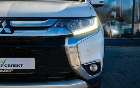 Mitsubishi Outlander III рестайлинг 3, 2018 год, 2 000 000 рублей, 10 фотография