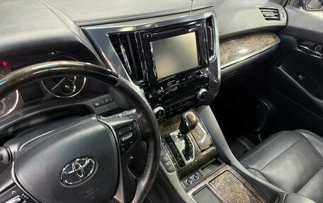 Toyota Alphard III, 2018 год, 4 490 000 рублей, 7 фотография