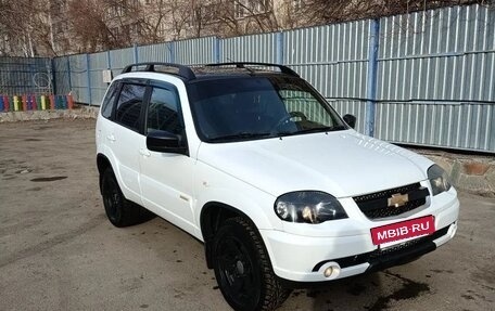 Chevrolet Niva I рестайлинг, 2017 год, 900 000 рублей, 3 фотография