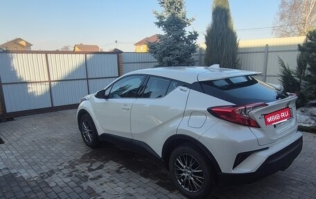 Toyota C-HR I рестайлинг, 2018 год, 2 280 000 рублей, 4 фотография