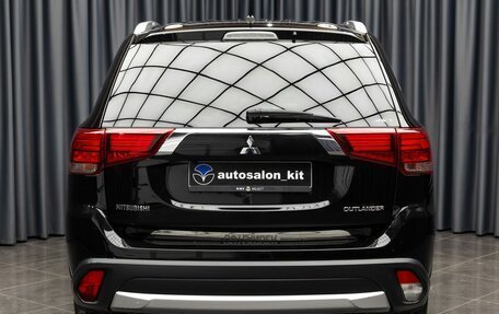 Mitsubishi Outlander III рестайлинг 3, 2015 год, 1 849 000 рублей, 3 фотография