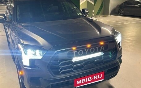 Toyota Sequoia, 2023 год, 12 000 000 рублей, 15 фотография