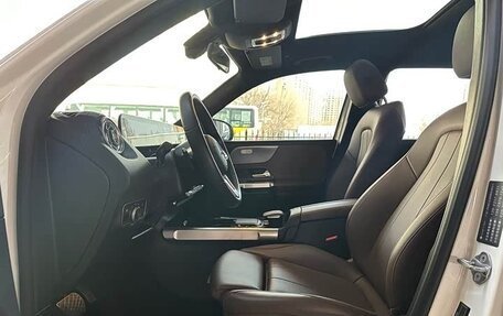 Mercedes-Benz GLB, 2022 год, 3 350 040 рублей, 7 фотография