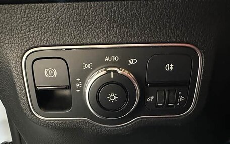 Mercedes-Benz GLB, 2022 год, 3 350 040 рублей, 14 фотография