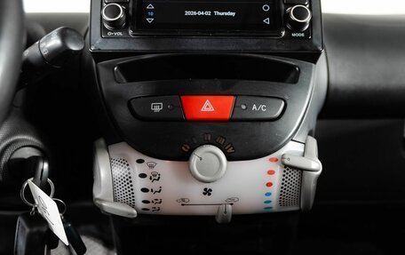 Peugeot 107 I рестайлинг, 2012 год, 550 000 рублей, 14 фотография