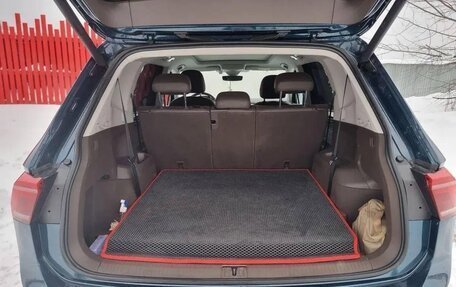 Volkswagen Tiguan II, 2021 год, 2 320 000 рублей, 14 фотография