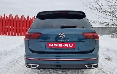 Volkswagen Tiguan II, 2021 год, 2 320 000 рублей, 6 фотография