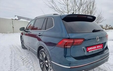 Volkswagen Tiguan II, 2021 год, 2 320 000 рублей, 5 фотография