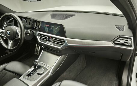 BMW 3 серия, 2019 год, 3 324 000 рублей, 13 фотография