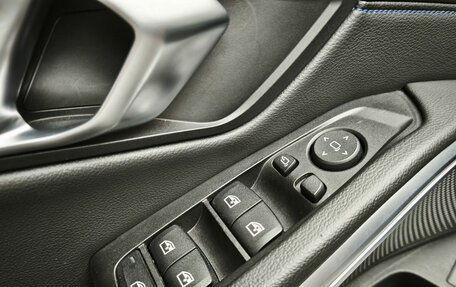 BMW 3 серия, 2019 год, 3 324 000 рублей, 11 фотография