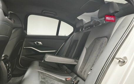 BMW 3 серия, 2019 год, 3 324 000 рублей, 15 фотография