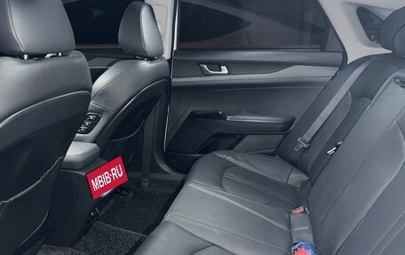 KIA K5, 2023 год, 2 650 000 рублей, 38 фотография