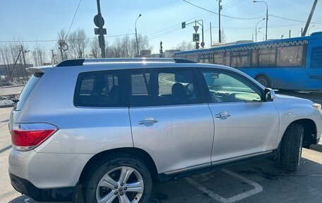 Toyota Highlander III, 2012 год, 2 300 000 рублей, 3 фотография