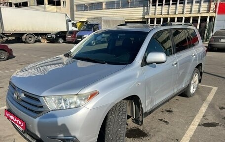 Toyota Highlander III, 2012 год, 2 300 000 рублей, 4 фотография
