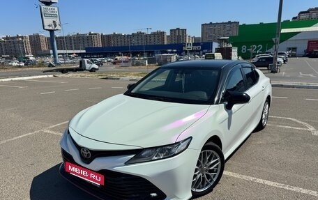 Toyota Camry, 2019 год, 1 850 000 рублей, 8 фотография