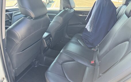 Toyota Camry, 2019 год, 1 850 000 рублей, 19 фотография