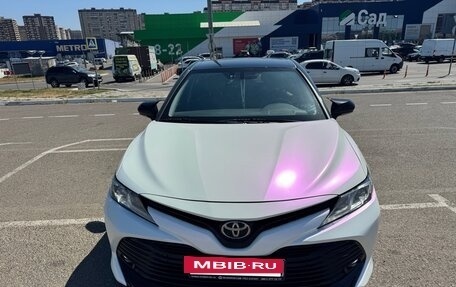 Toyota Camry, 2019 год, 1 850 000 рублей, 10 фотография