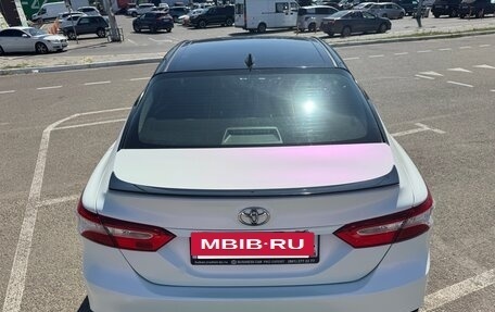 Toyota Camry, 2019 год, 1 850 000 рублей, 16 фотография