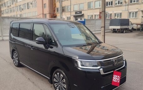 Honda Stepwgn, 2025 год, 3 600 000 рублей, 2 фотография