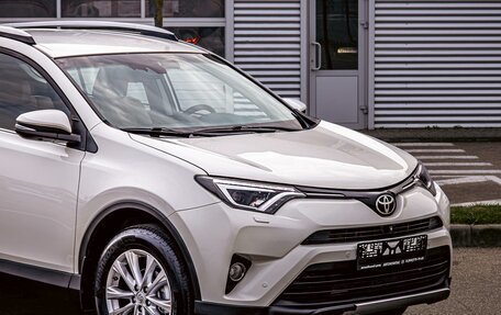 Toyota RAV4, 2019 год, 2 195 000 рублей, 8 фотография