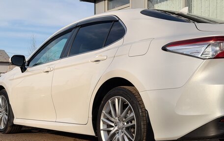 Toyota Camry, 2021 год, 3 080 000 рублей, 10 фотография