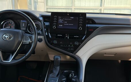 Toyota Camry, 2021 год, 3 080 000 рублей, 30 фотография