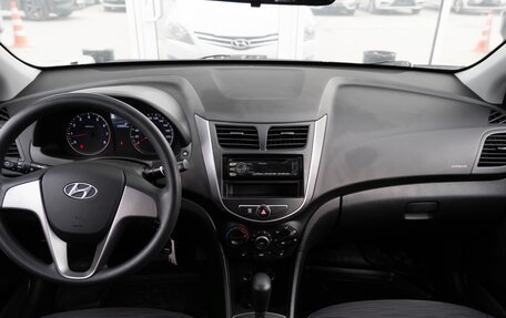 Hyundai Solaris II рестайлинг, 2015 год, 850 000 рублей, 11 фотография