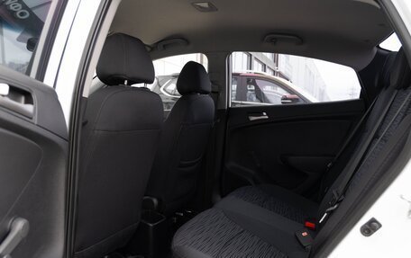 Hyundai Solaris II рестайлинг, 2015 год, 850 000 рублей, 15 фотография