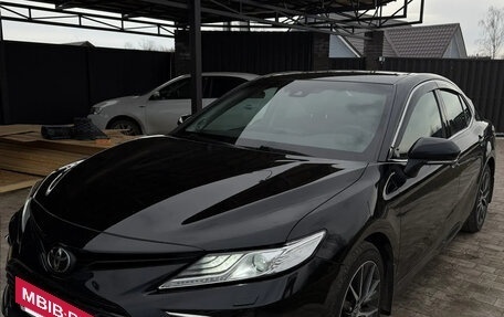 Toyota Camry, 2021 год, 3 650 000 рублей, 31 фотография