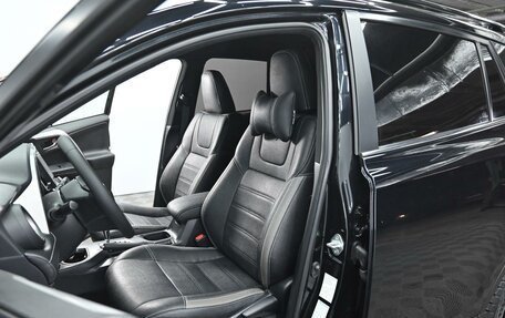 Toyota RAV4, 2019 год, 1 995 000 рублей, 6 фотография