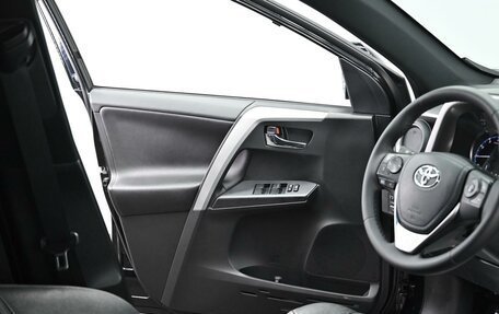 Toyota RAV4, 2019 год, 1 995 000 рублей, 7 фотография